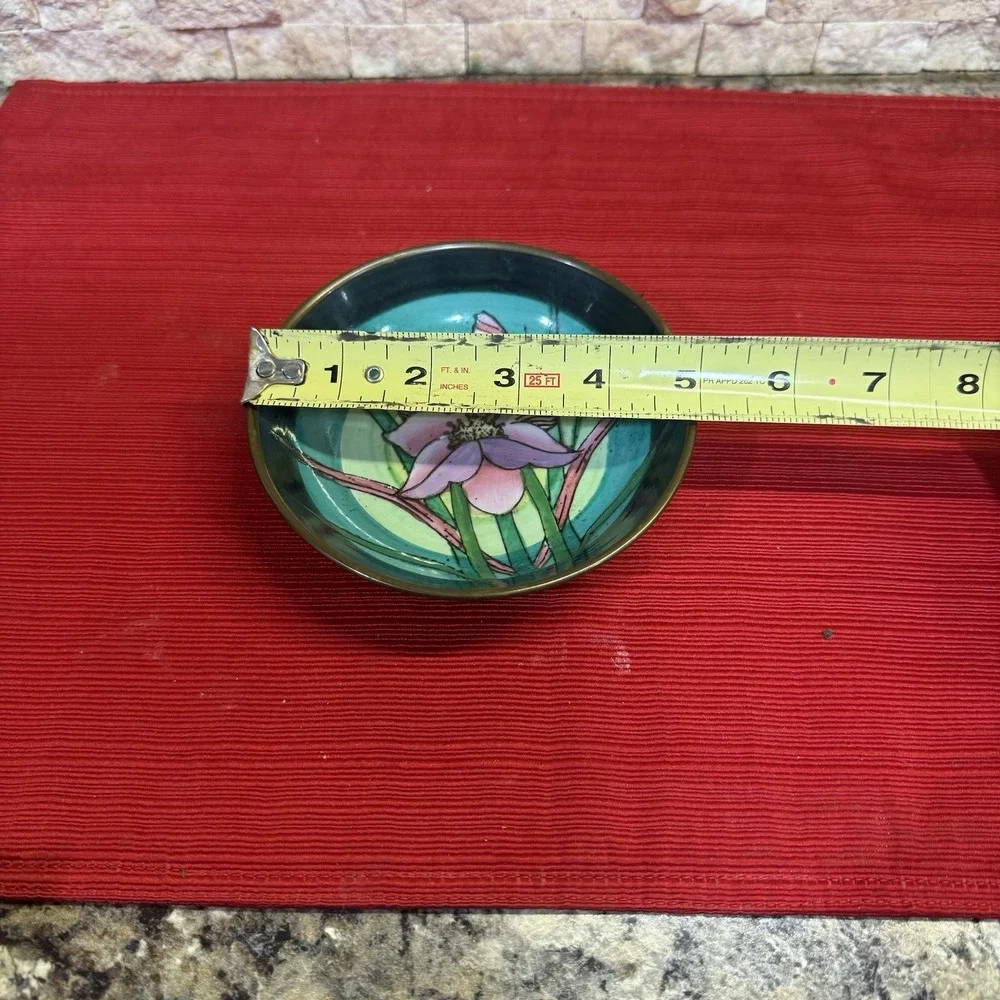 Chinoiserie‎ Porcelain and Brass Lily Lotus Trinket Dish Flower Made In China
